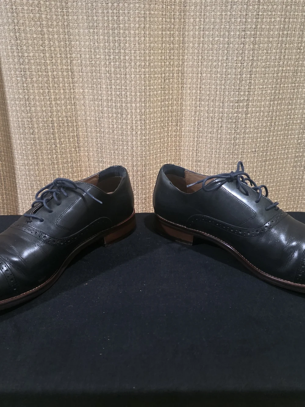 Johnston & Murphy Men’s Black Cap-Toe Oxford Dress Shoes